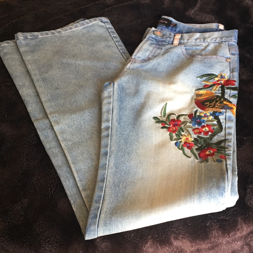 ⬇️Price Drop⬇️💕💕 💕3XHOST PICK💕💕💕Embroidery blue jeans
